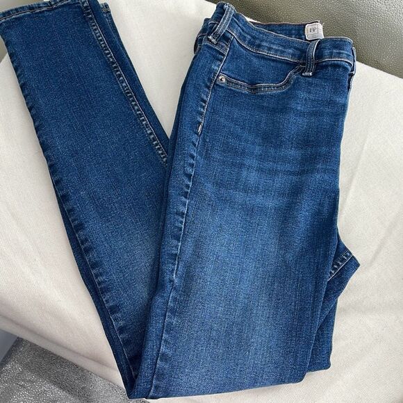 Free People size 31R or size 8 high rise jeans - Picture 7 of 9